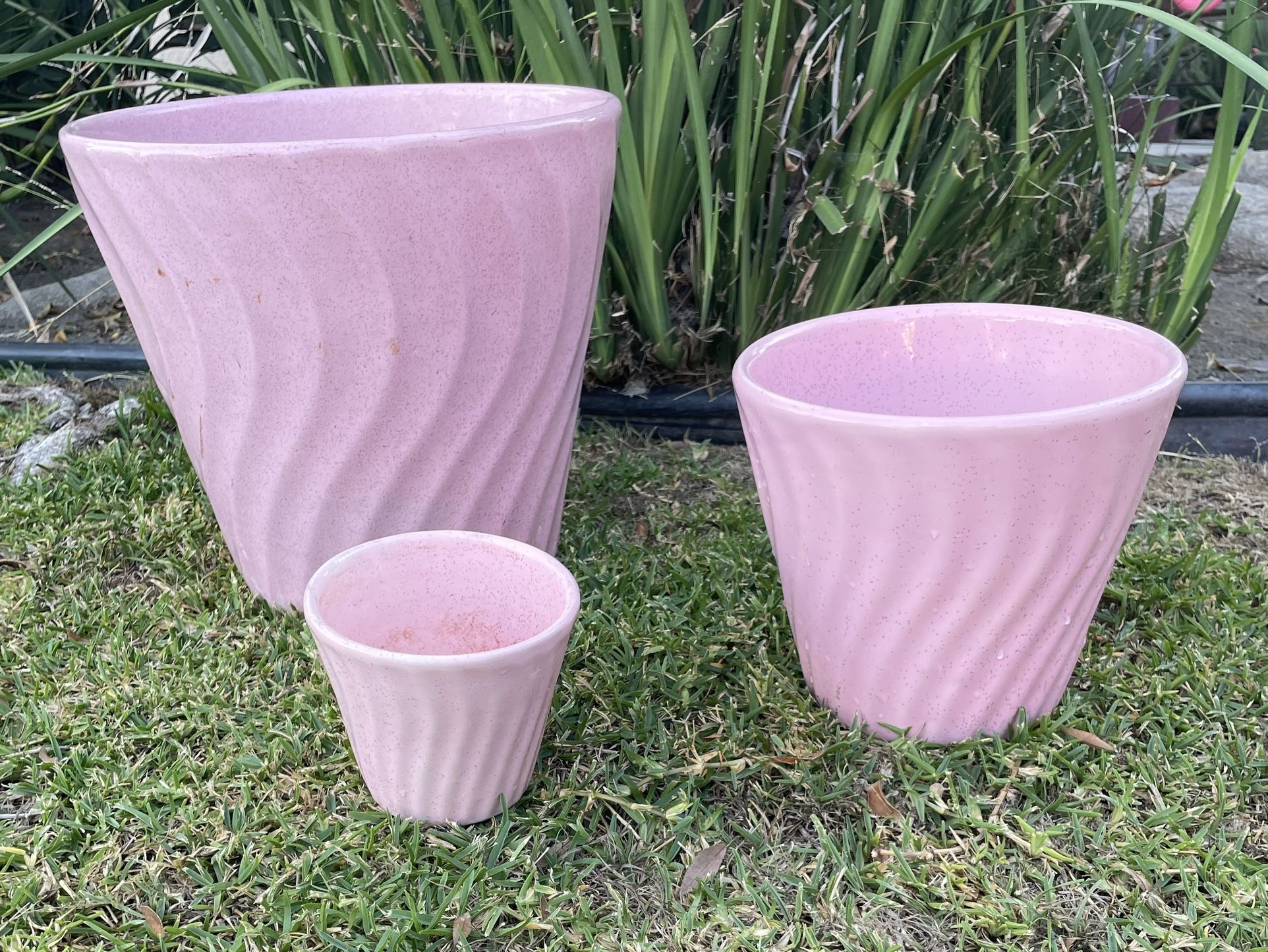 1950s Or 60s Pink Pots