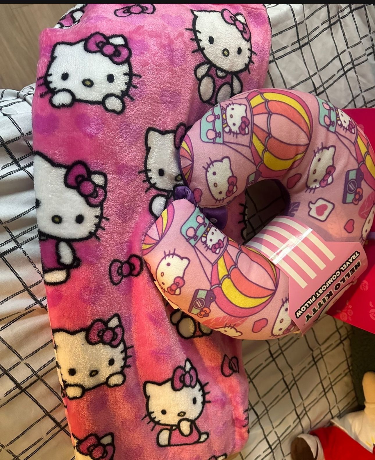 Hello Kitty Blanket 💕💕