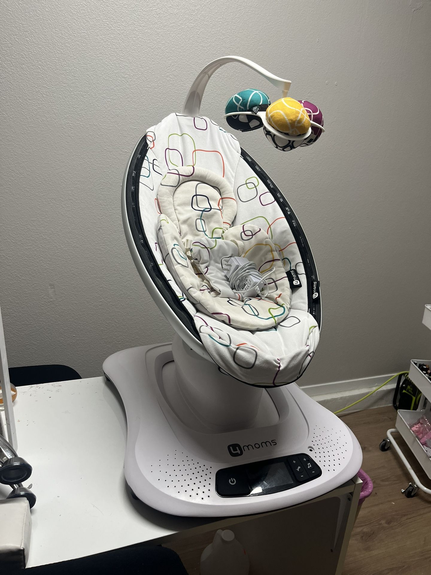 4 Moms Mamaroo