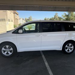 2012 Toyota Sienna Le