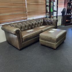 POTTERY BARN CHESTERFIELD SOFA COUCH