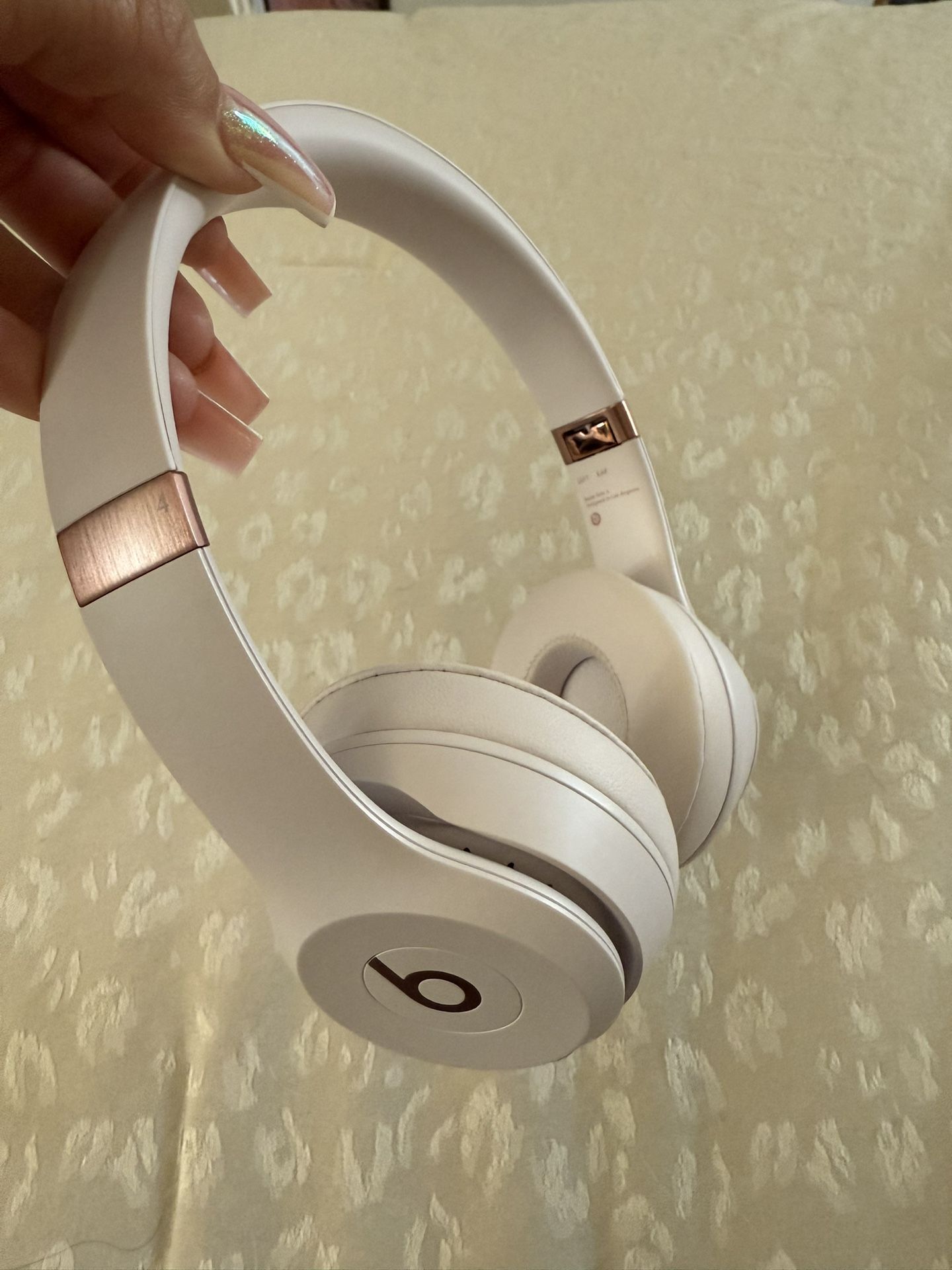 Beats Solo 4