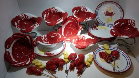 Sanoma crab and lobstet serving collection