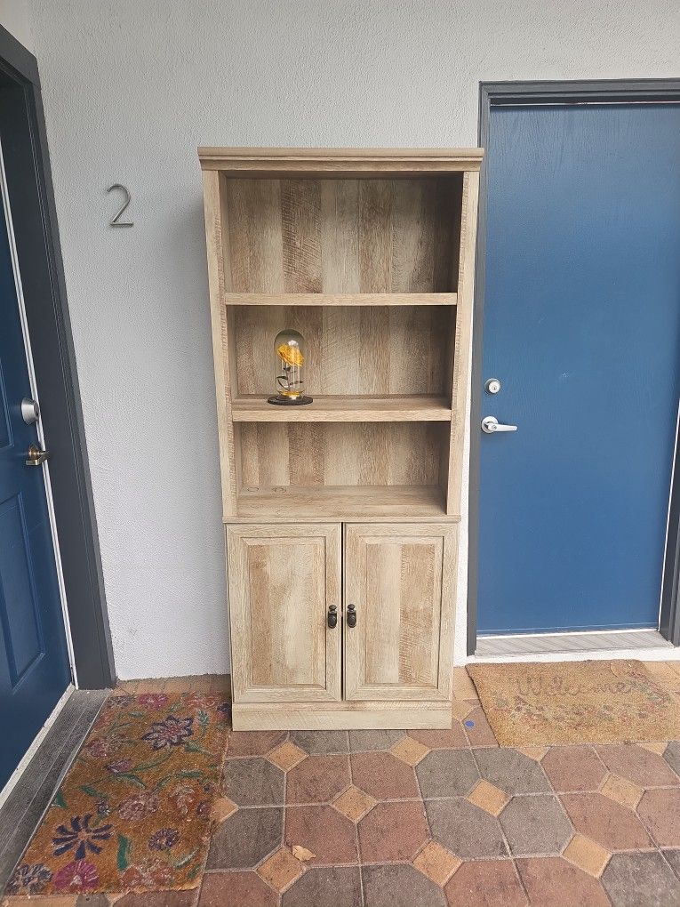 Better Homes Bookshelves
