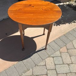Oval Wooden Side Table