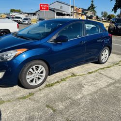 Car in very good condition, very good engine and transmission, very good air conditioning and heating, it has new tires, the car is a very good travel