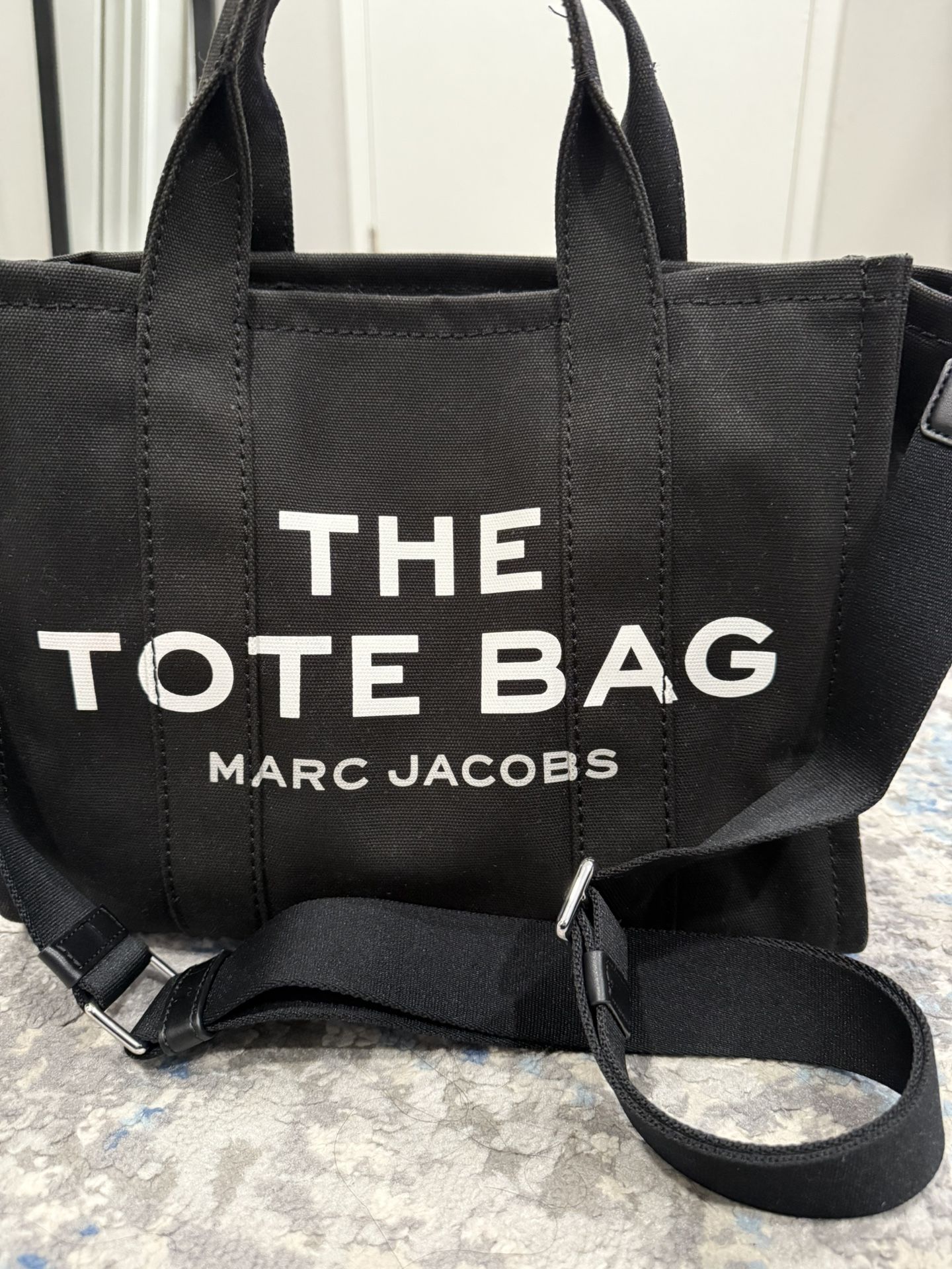 Marc Jacobs The Tote Bag