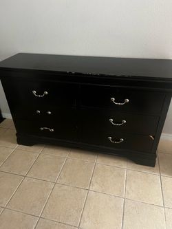 Dresser