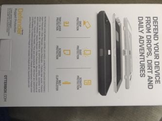 OtterBox Defender case for iPhone 7