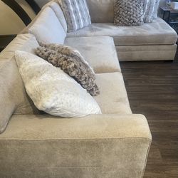 Newer Walter E Smithe Godfrey Chaise Lounger Sectional