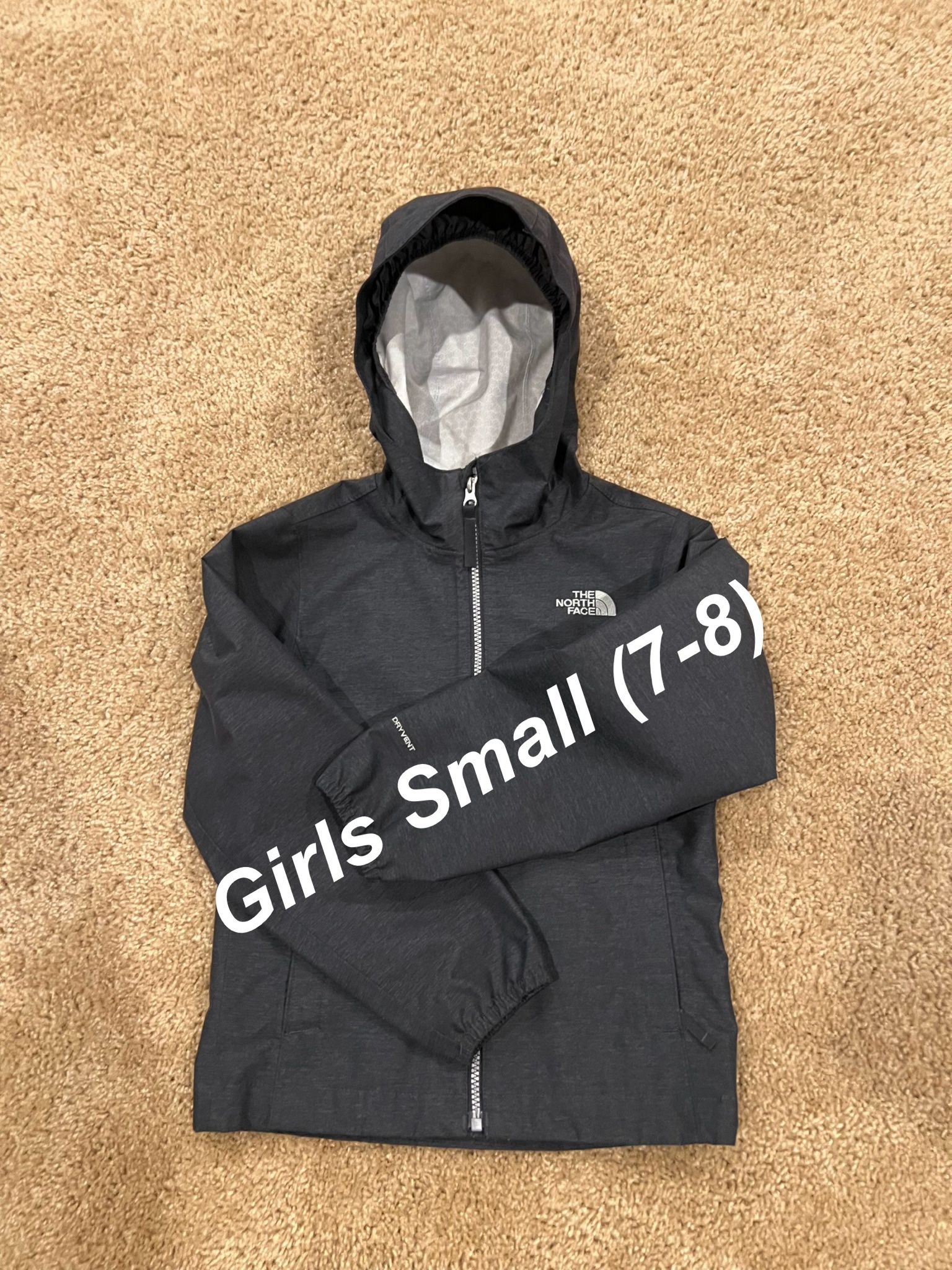 NORTH FACE / Girls DryVent HyVent Waterproof Full-Zip Jacket Coat w/ Hood / Girls Small (7-8) / Retails $100 +Tax / Like New w/o Tags!! / Grey