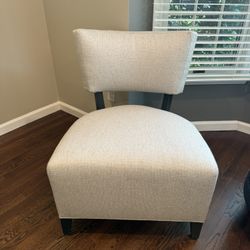 Set Of 2 Ethan Allen Delaney chairs