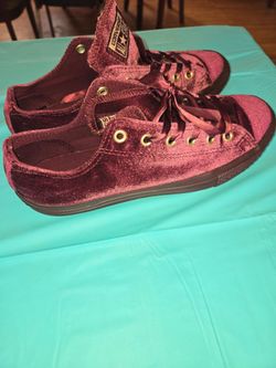 Rare Dark Sangria Low Top Converse, Size 6 Juniors