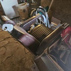 Old school 1950s barber chair