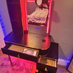 Black Vanity W LED lights 