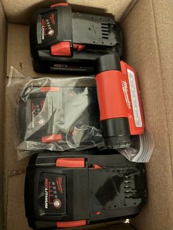 Milwaukee, Batteries