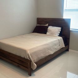 Queen bedroom set