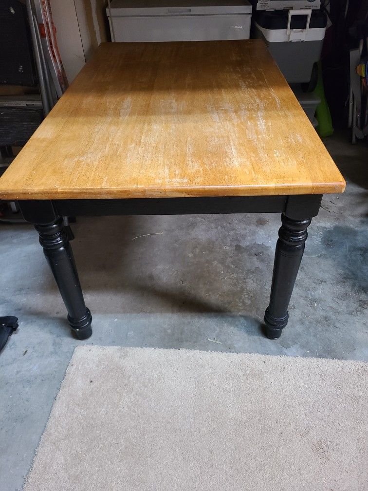 Kitchen Table & 4 Matching Chairs