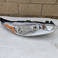 Ford Fiesta Headlight 2014-2019, OEM Ford Fiesta Headlamp, NEW OPEN BOX Original Oem Headlight