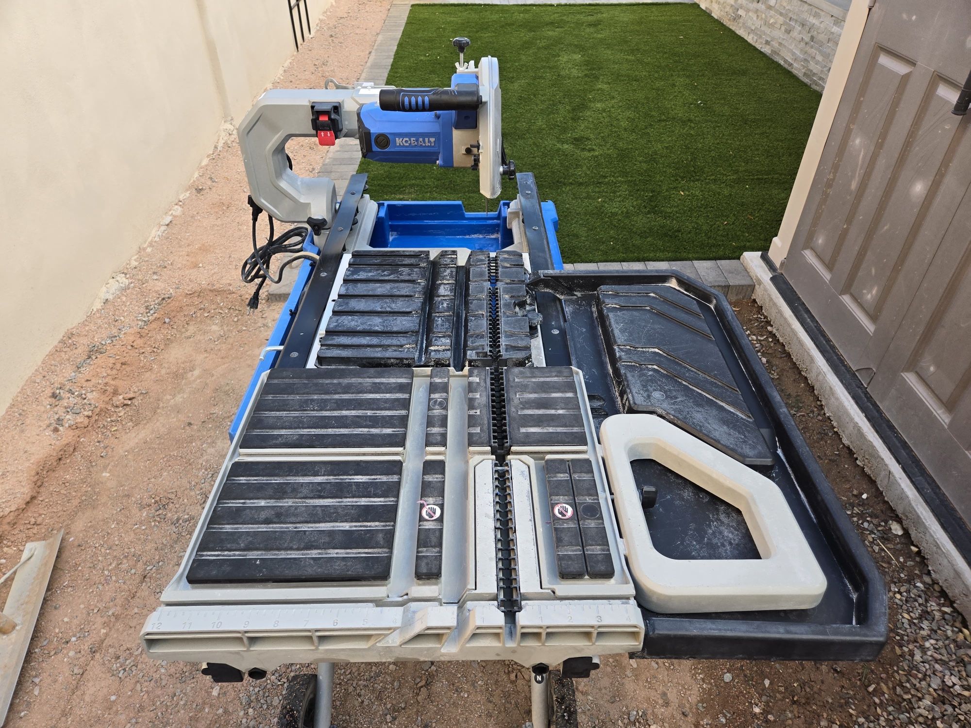 Kobalt 15.0-Amp 10-in-Blade Sliding Table TileSaw withStand