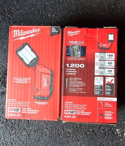 Milwaukee
M12 ROVER Multi-Directional Flood Light w/ PACKOUT Compatibility (Tool-Only)