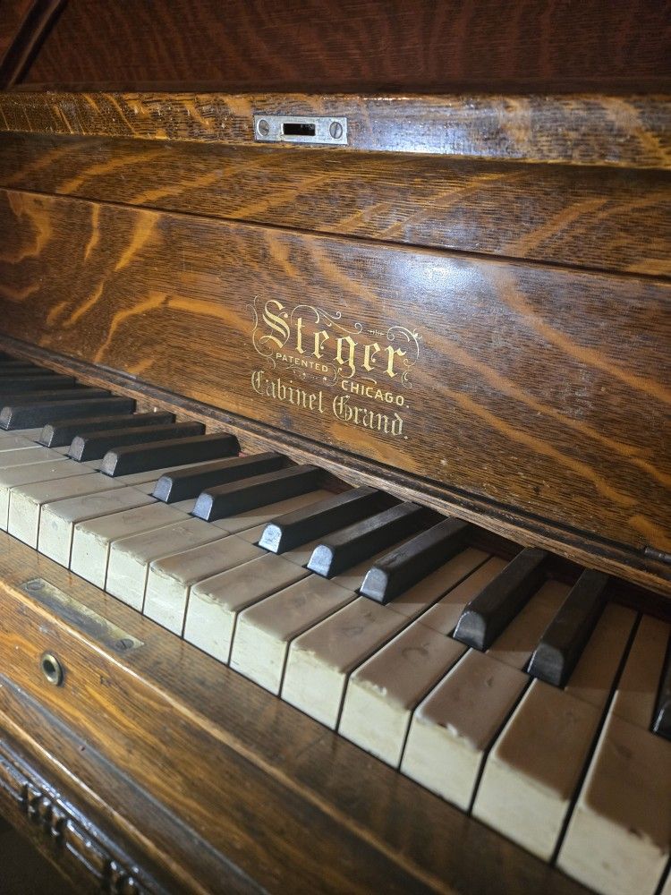 Antique Piano