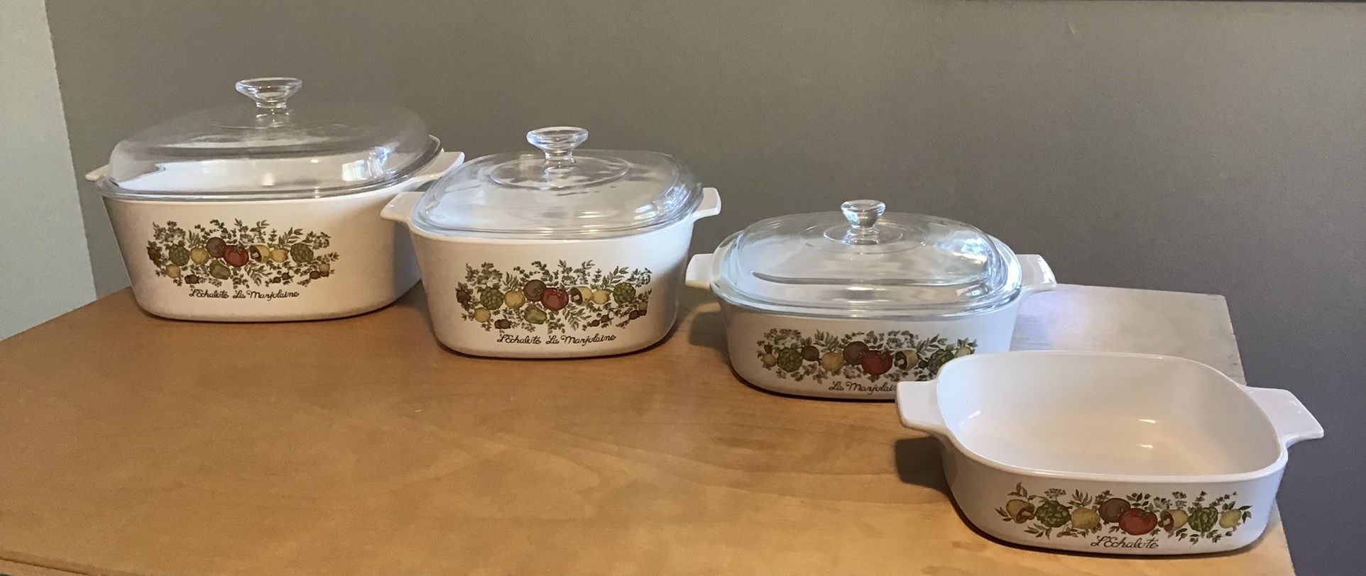 Vintage Corningware Spice of Life 3 piece set with lids + 1 without lid