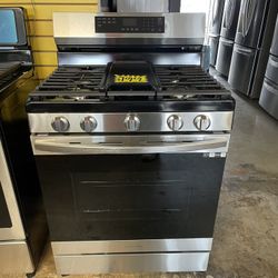 New Samsung 5 Burner Gas Stove With Air Fry 30โ Wide