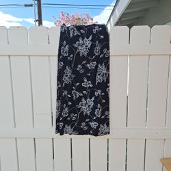 Womens Stretchy Midi Skirt