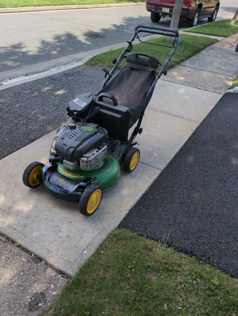 Lawn Mower John Deere