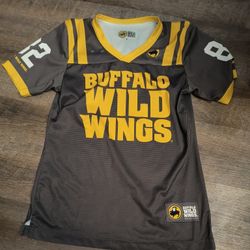 Women's Buffalo Wild Wings #82 size Small Jersey