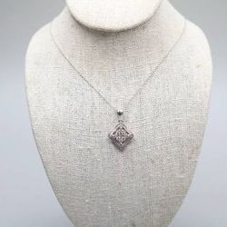 10K White Gold Twisted Chain Necklace w/ Floral Diamond Charm 0.56CTW