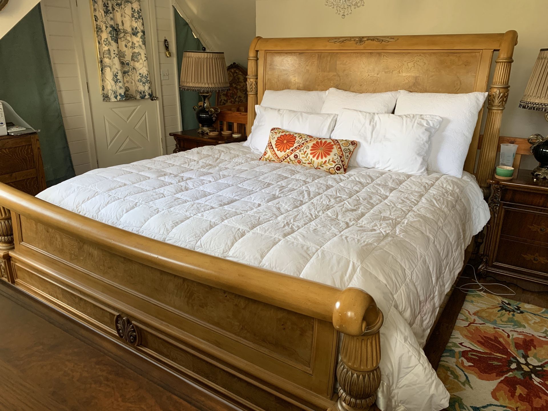 Henredon king 2024 sleigh bed