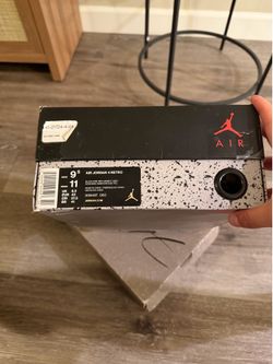 Jordan 4 Bred