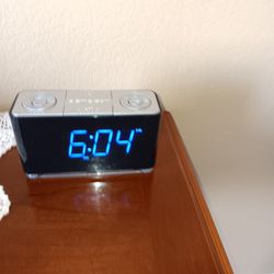 Emerson Radio Alarm Clock LED Display 
