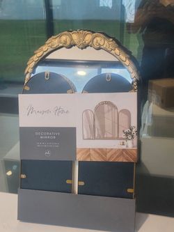 Vanity mirror