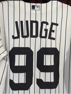 aaron judge jersey medium