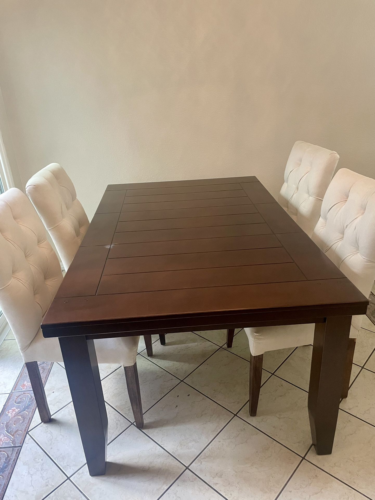 Dinning table With 4 Chairs