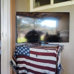 40 Inch Samsung TV And Remote, Work Good