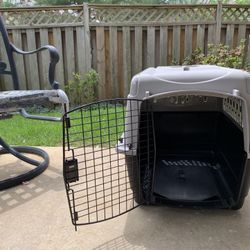 Dog Crate 28x20 Like New