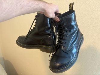 Dr Martens Unisex Boots Size 5