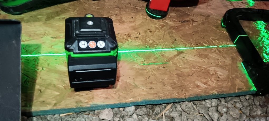 360° Green Self Leveling Magnetic Laser 8