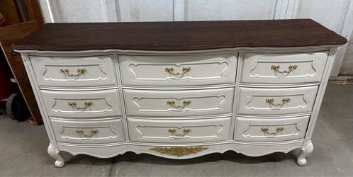 dresser