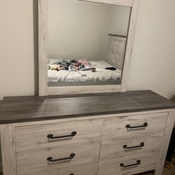 Queen Bedroom Set For Sale Price Negotiable