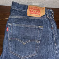 Levi’s Men’s 501 Jeans
