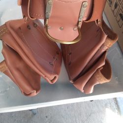 Tool Bag Mcguaire-Nicholas Master's 52.5 in brown Leather Rig 2 bag 
New