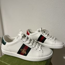 Woman Gucci Sneakers 