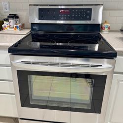 LG Freestanding 30 Inch Smart Electric Range