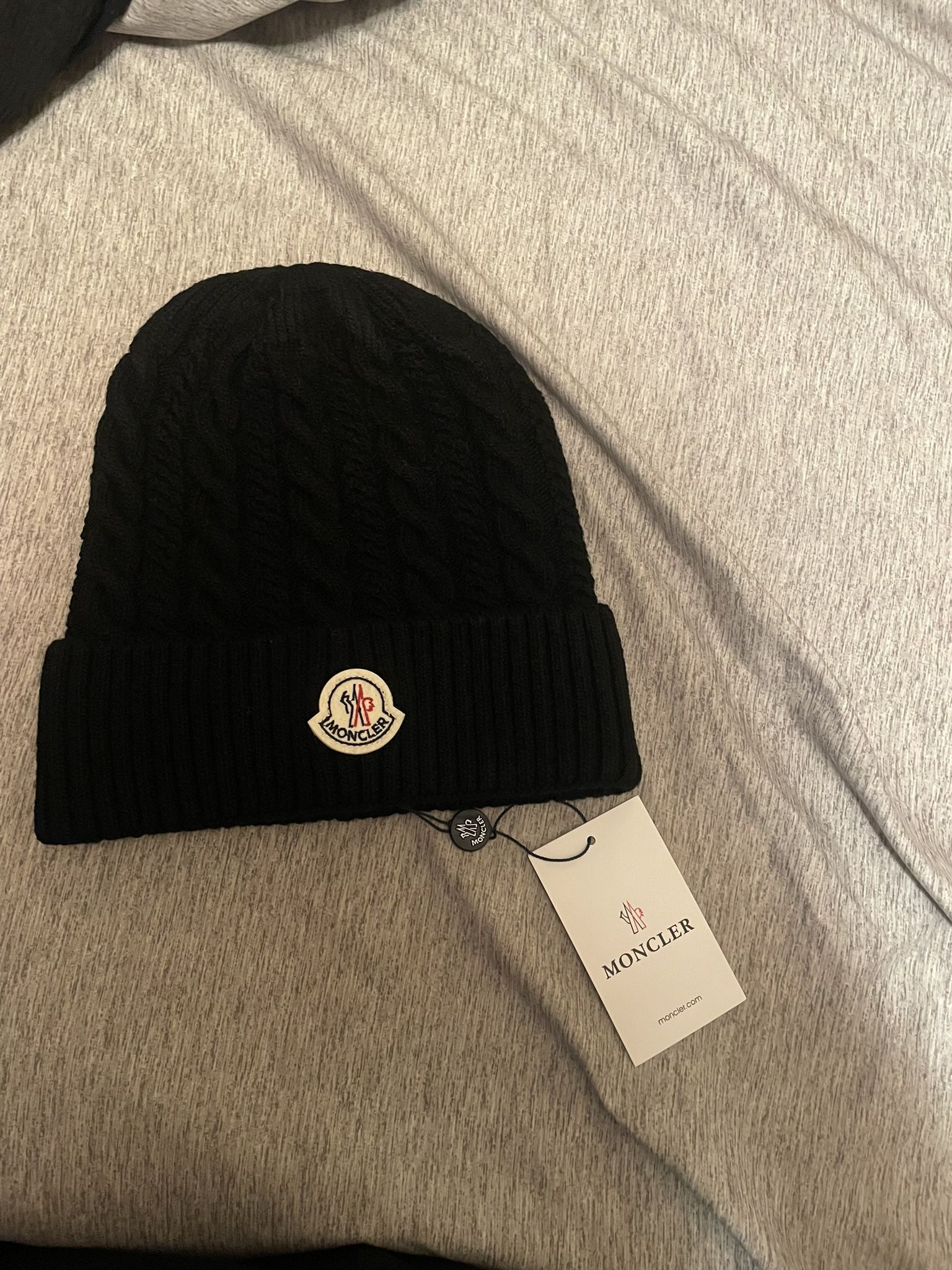 black moncler beanie
