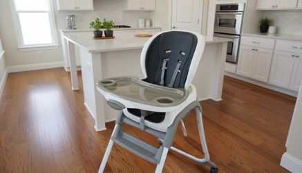 Ingenuity SmartClean Trio Elite 3-in-1 Convertible Baby High Chair, Toddler Retails $119.99. Excellent condition!